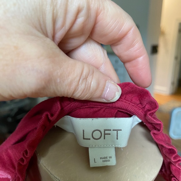 LOFT Soft Red T-shirt - Size L - Picture 4 of 4